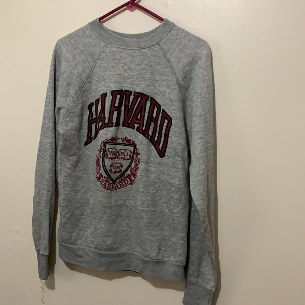 Frayed Vintage Harvard College crewneck